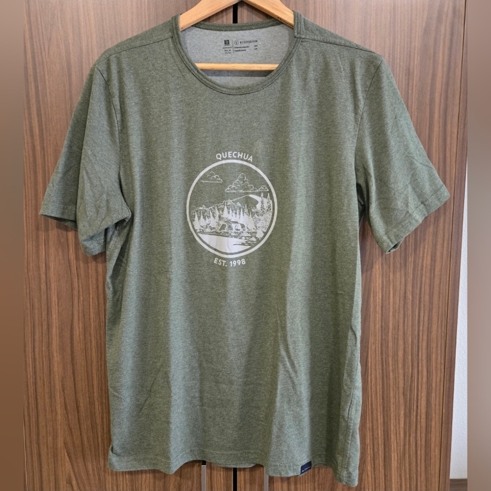 Quechua 1998 Green Graphic Top, est 1998 XL